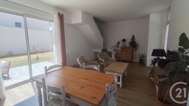 maison à vendre - 4 pièces - 59.2 m2 - SAINTES - 17 - POITOU-CHARENTES - Century 21 Agence De L'Europe