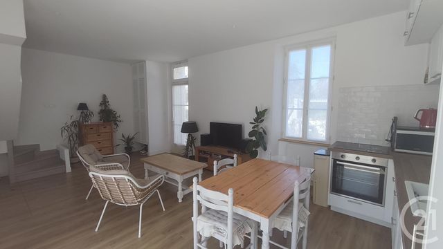 maison à vendre - 4 pièces - 59.2 m2 - SAINTES - 17 - POITOU-CHARENTES - Century 21 Agence De L'Europe