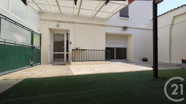 maison à vendre - 4 pièces - 77.0 m2 - SAINTES - 17 - POITOU-CHARENTES - Century 21 Agence De L'Europe