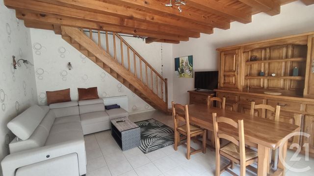 maison à vendre - 4 pièces - 77.0 m2 - SAINTES - 17 - POITOU-CHARENTES - Century 21 Agence De L'Europe