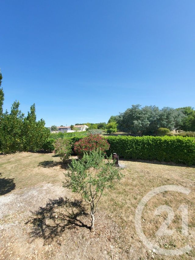 maison à vendre - 4 pièces - 94.36 m2 - CHANIERS - 17 - POITOU-CHARENTES - Century 21 Agence De L'Europe