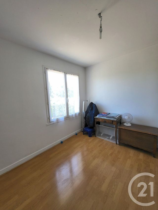 maison à vendre - 4 pièces - 94.36 m2 - CHANIERS - 17 - POITOU-CHARENTES - Century 21 Agence De L'Europe