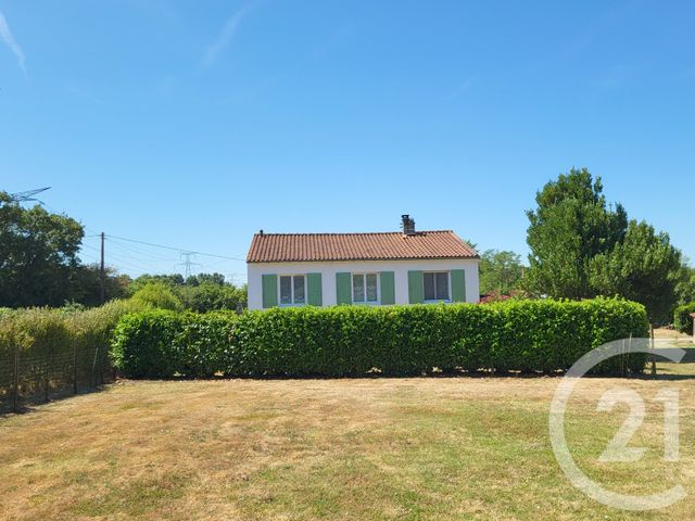 maison à vendre - 4 pièces - 94.36 m2 - CHANIERS - 17 - POITOU-CHARENTES - Century 21 Agence De L'Europe