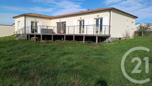 maison à vendre - 5 pièces - 130.26 m2 - ST GEORGES DES COTEAUX - 17 - POITOU-CHARENTES - Century 21 Agence De L'Europe