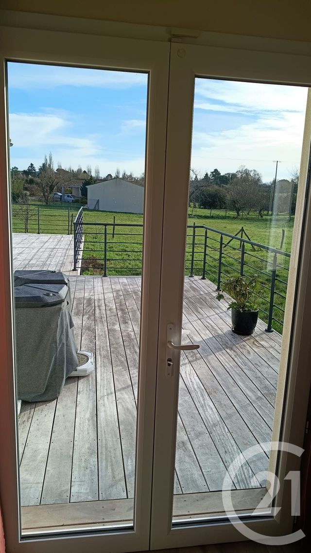 maison à vendre - 5 pièces - 130.26 m2 - ST GEORGES DES COTEAUX - 17 - POITOU-CHARENTES - Century 21 Agence De L'Europe