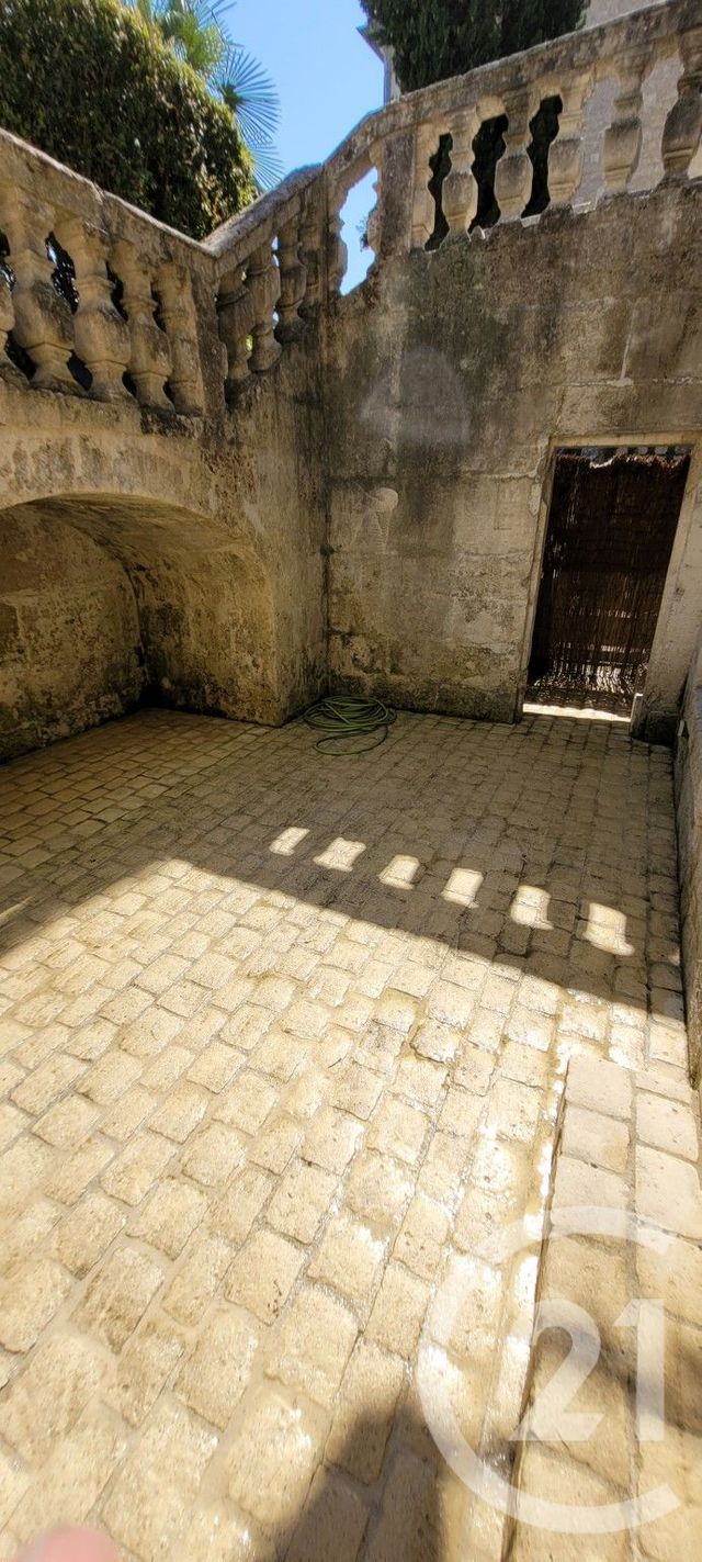 Appartement à louer - 3 pièces - 73.0 m2 - SAINTES - 17 - POITOU-CHARENTES - Century 21 Agence De L'Europe