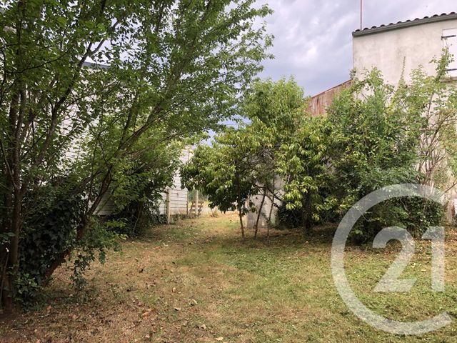 maison à vendre - 4 pièces - 101.2 m2 - FONTCOUVERTE - 17 - POITOU-CHARENTES - Century 21 Agence De L'Europe