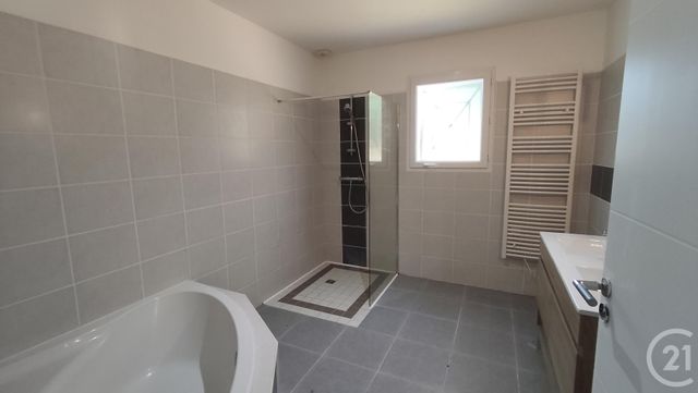 maison à vendre - 4 pièces - 116.4 m2 - FONTCOUVERTE - 17 - POITOU-CHARENTES - Century 21 Agence De L'Europe