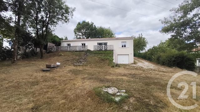 maison à vendre - 4 pièces - 116.4 m2 - FONTCOUVERTE - 17 - POITOU-CHARENTES - Century 21 Agence De L'Europe