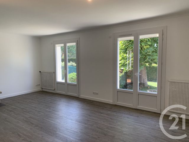 maison à vendre - 4 pièces - 86.92 m2 - ST GEORGES DES COTEAUX - 17 - POITOU-CHARENTES - Century 21 Agence De L'Europe