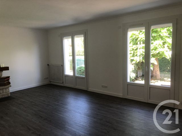 maison à vendre - 4 pièces - 91.34 m2 - ST GEORGES DES COTEAUX - 17 - POITOU-CHARENTES - Century 21 Agence De L'Europe