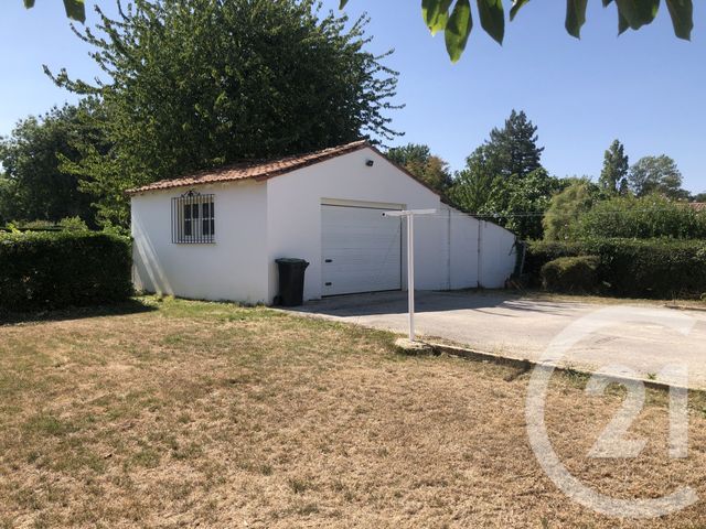 maison à vendre - 4 pièces - 91.34 m2 - ST GEORGES DES COTEAUX - 17 - POITOU-CHARENTES - Century 21 Agence De L'Europe