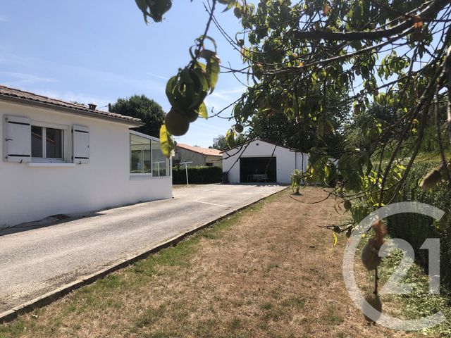 maison à vendre - 4 pièces - 91.34 m2 - ST GEORGES DES COTEAUX - 17 - POITOU-CHARENTES - Century 21 Agence De L'Europe