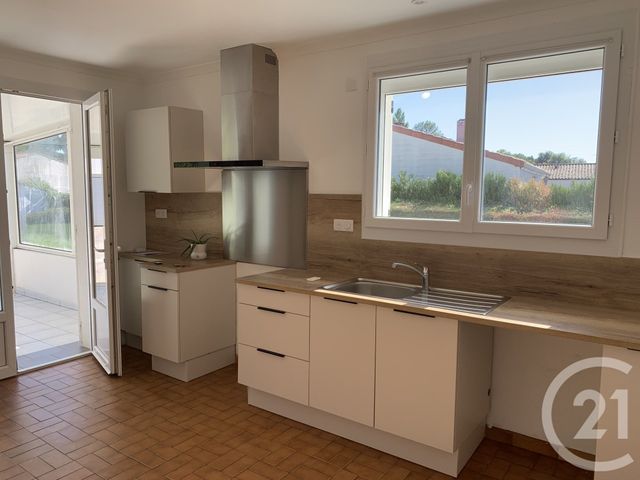 maison à vendre - 4 pièces - 86.92 m2 - ST GEORGES DES COTEAUX - 17 - POITOU-CHARENTES - Century 21 Agence De L'Europe