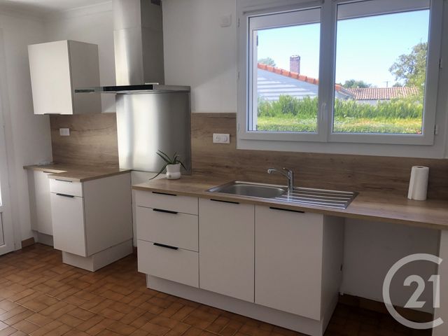 maison à vendre - 4 pièces - 91.34 m2 - ST GEORGES DES COTEAUX - 17 - POITOU-CHARENTES - Century 21 Agence De L'Europe