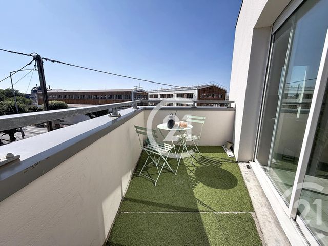 Appartement F2 à louer - 2 pièces - 54.0 m2 - SAINTES - 17 - POITOU-CHARENTES - Century 21 Agence De L'Europe