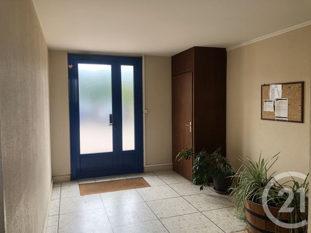Appartement F4 à vendre - 4 pièces - 85.7 m2 - SAINTES - 17 - POITOU-CHARENTES - Century 21 Agence De L'Europe