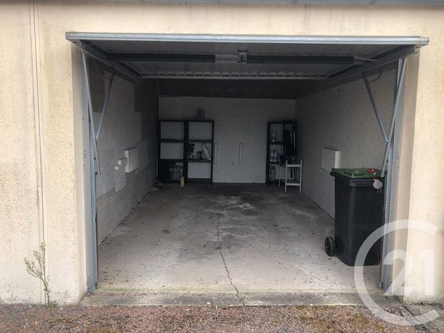 Appartement F4 à vendre - 4 pièces - 85.7 m2 - SAINTES - 17 - POITOU-CHARENTES - Century 21 Agence De L'Europe