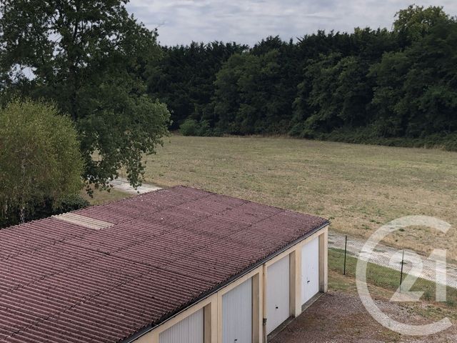 Appartement F4 à vendre - 4 pièces - 85.7 m2 - SAINTES - 17 - POITOU-CHARENTES - Century 21 Agence De L'Europe