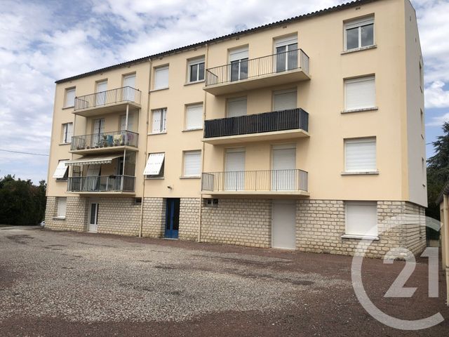 Appartement F4 à vendre - 4 pièces - 85.7 m2 - SAINTES - 17 - POITOU-CHARENTES - Century 21 Agence De L'Europe