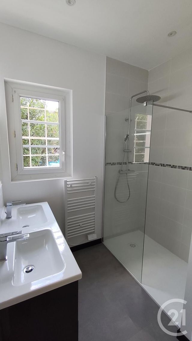 maison à vendre - 5 pièces - 82.34 m2 - SAINTES - 17 - POITOU-CHARENTES - Century 21 Agence De L'Europe