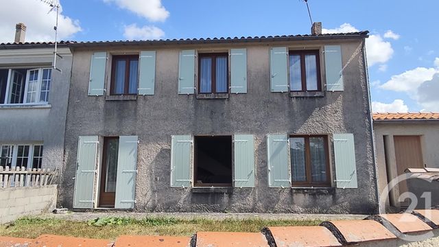 maison à vendre - 3 pièces - 177.05 m2 - LES GONDS - 17 - POITOU-CHARENTES - Century 21 Agence De L'Europe