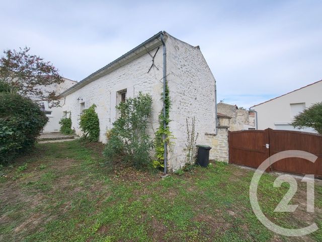 maison à vendre - 3 pièces - 57.0 m2 - FONTCOUVERTE - 17 - POITOU-CHARENTES - Century 21 Agence De L'Europe