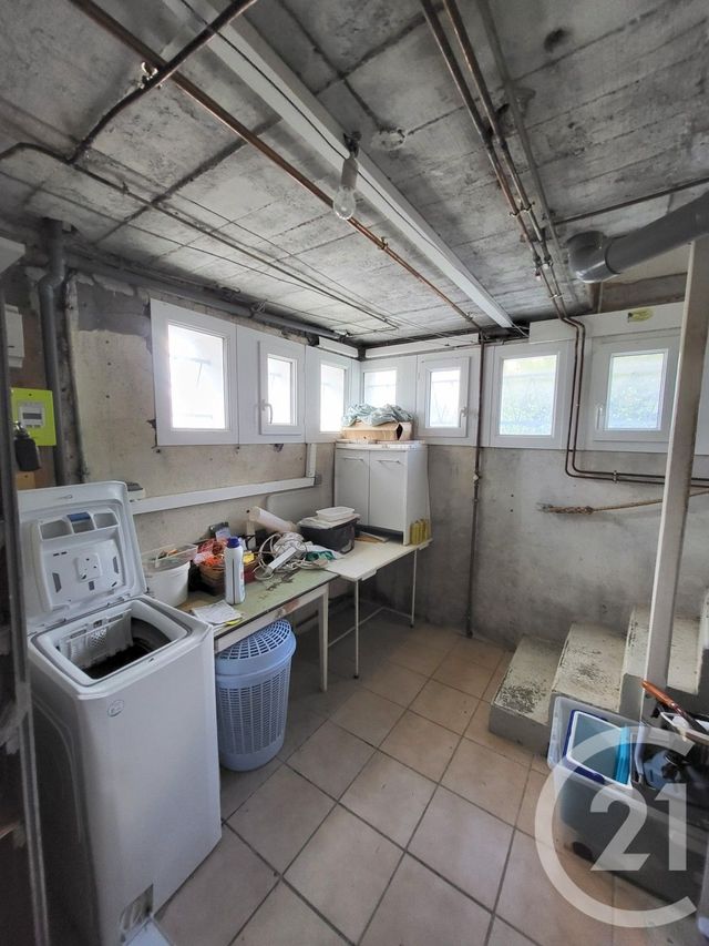 maison à vendre - 5 pièces - 100.6 m2 - SAINTES - 17 - POITOU-CHARENTES - Century 21 Agence De L'Europe
