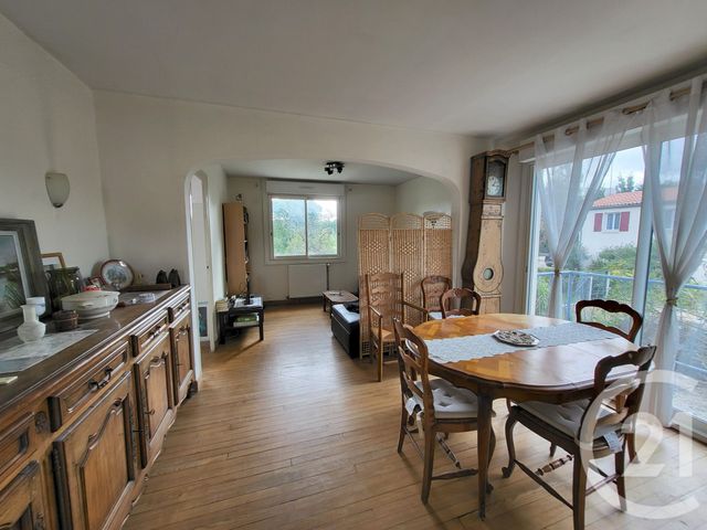 maison à vendre - 5 pièces - 100.6 m2 - SAINTES - 17 - POITOU-CHARENTES - Century 21 Agence De L'Europe
