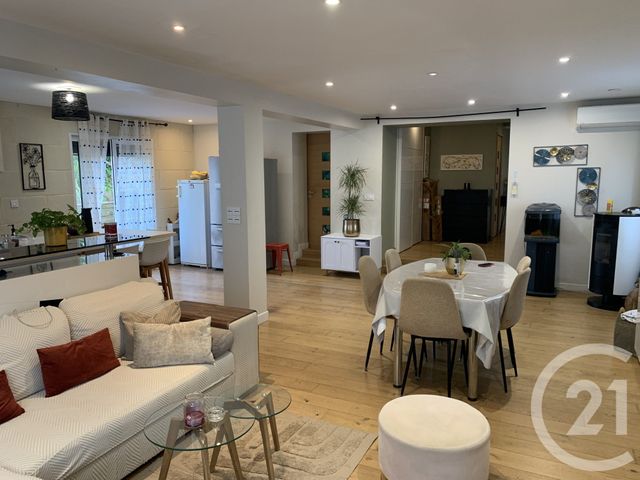 maison à vendre - 5 pièces - 146.6 m2 - SAINTES - 17 - POITOU-CHARENTES - Century 21 Agence De L'Europe