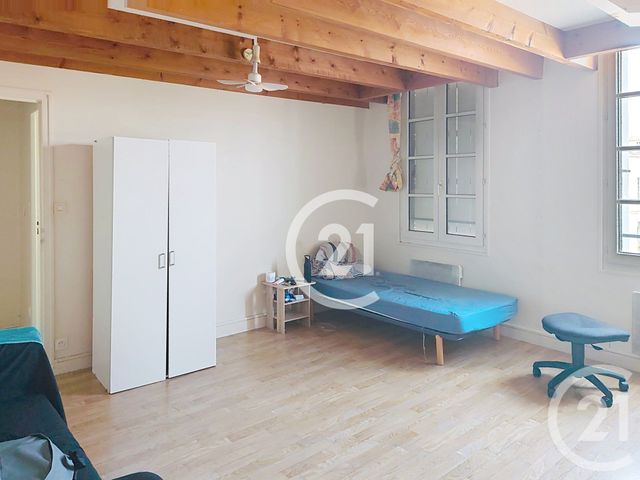 Appartement F4 à vendre - 4 pièces - 79.55 m2 - SAINTES - 17 - POITOU-CHARENTES - Century 21 Agence De L'Europe