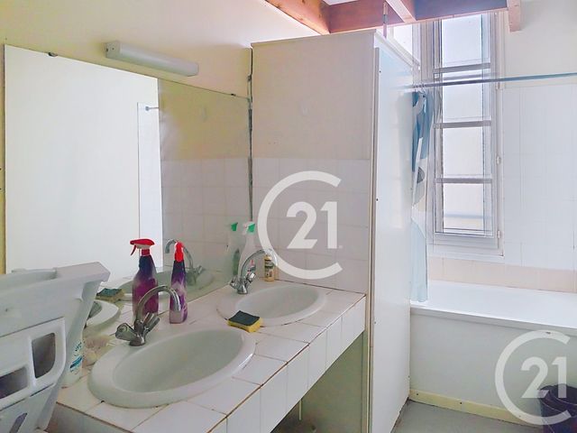 Appartement F4 à vendre - 4 pièces - 79.55 m2 - SAINTES - 17 - POITOU-CHARENTES - Century 21 Agence De L'Europe